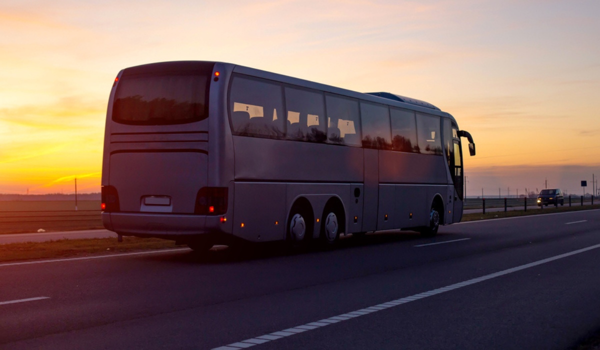 El turismo internacional siguió dinamizando el transporte discrecional de viajeros en noviembre