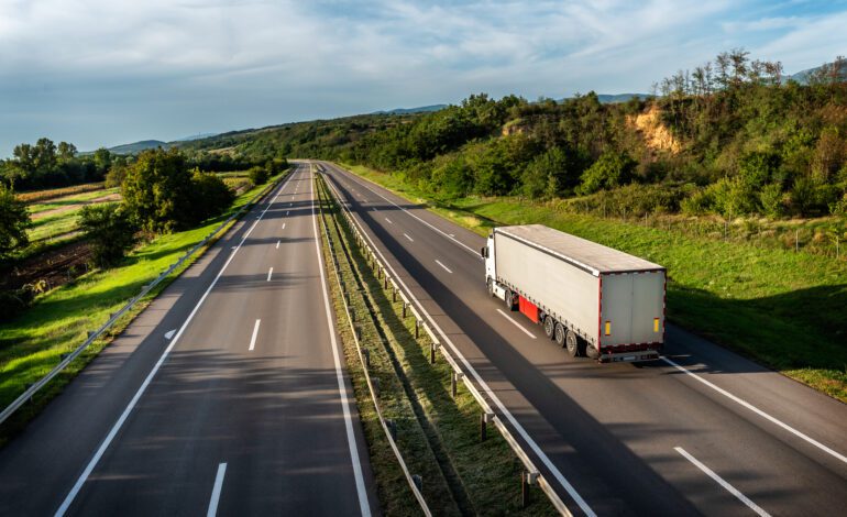 Los camiones y autocares pagarán este año hasta un 6,65% más en peajes en las vías donde no haya bonificaciones para el transporte de vehículos pesados