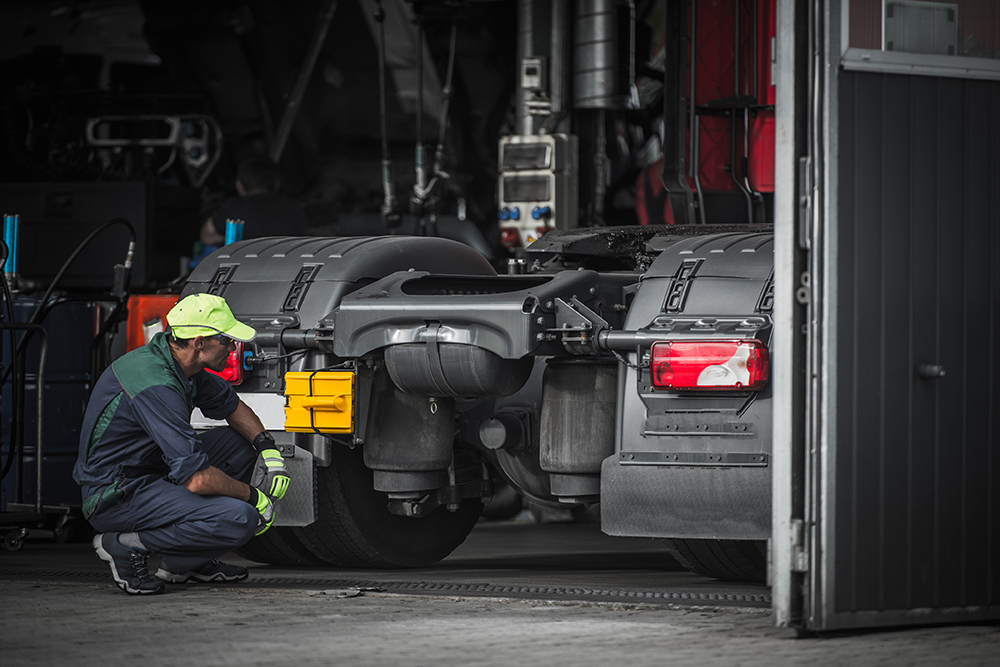 España cuenta con 2.261 talleres que solo reparan camiones y autobuses