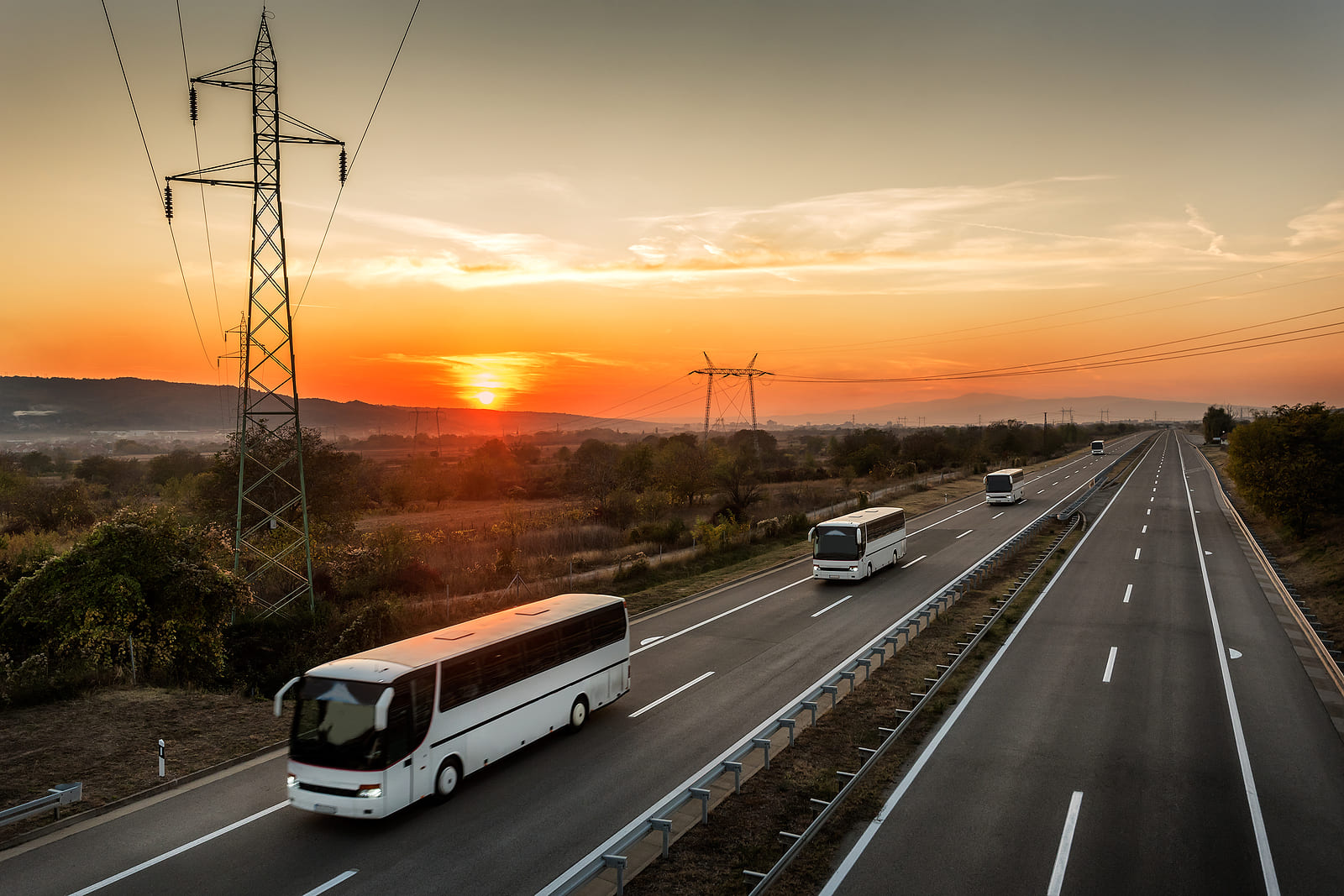 Autobuses y autocares, los vehículos con la tasa más alta de fallos graves según la ITV