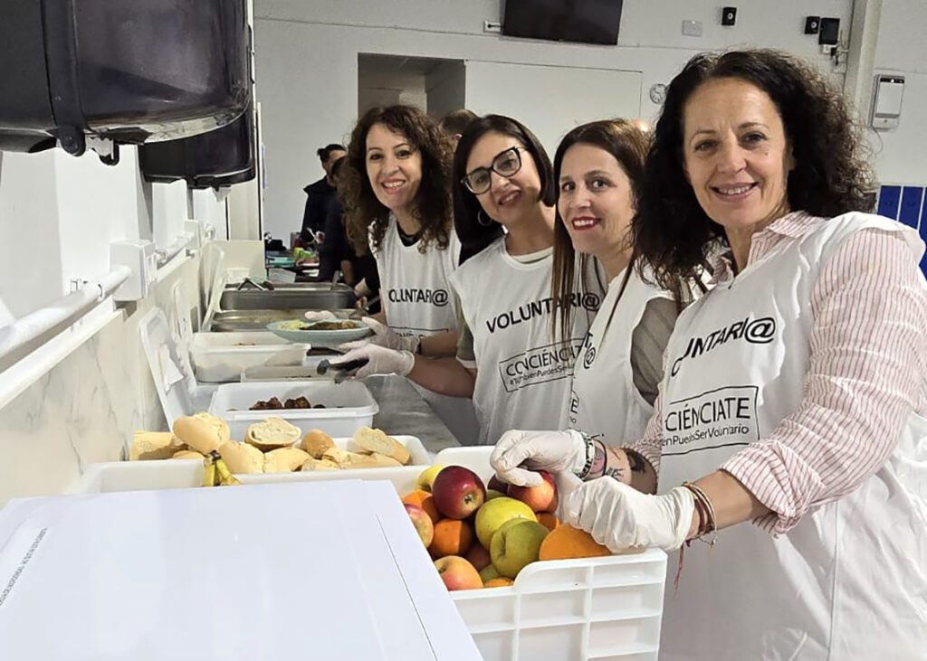 Trabajadoras del Grupo Soledad en la Fundación Conciénciate en Elche