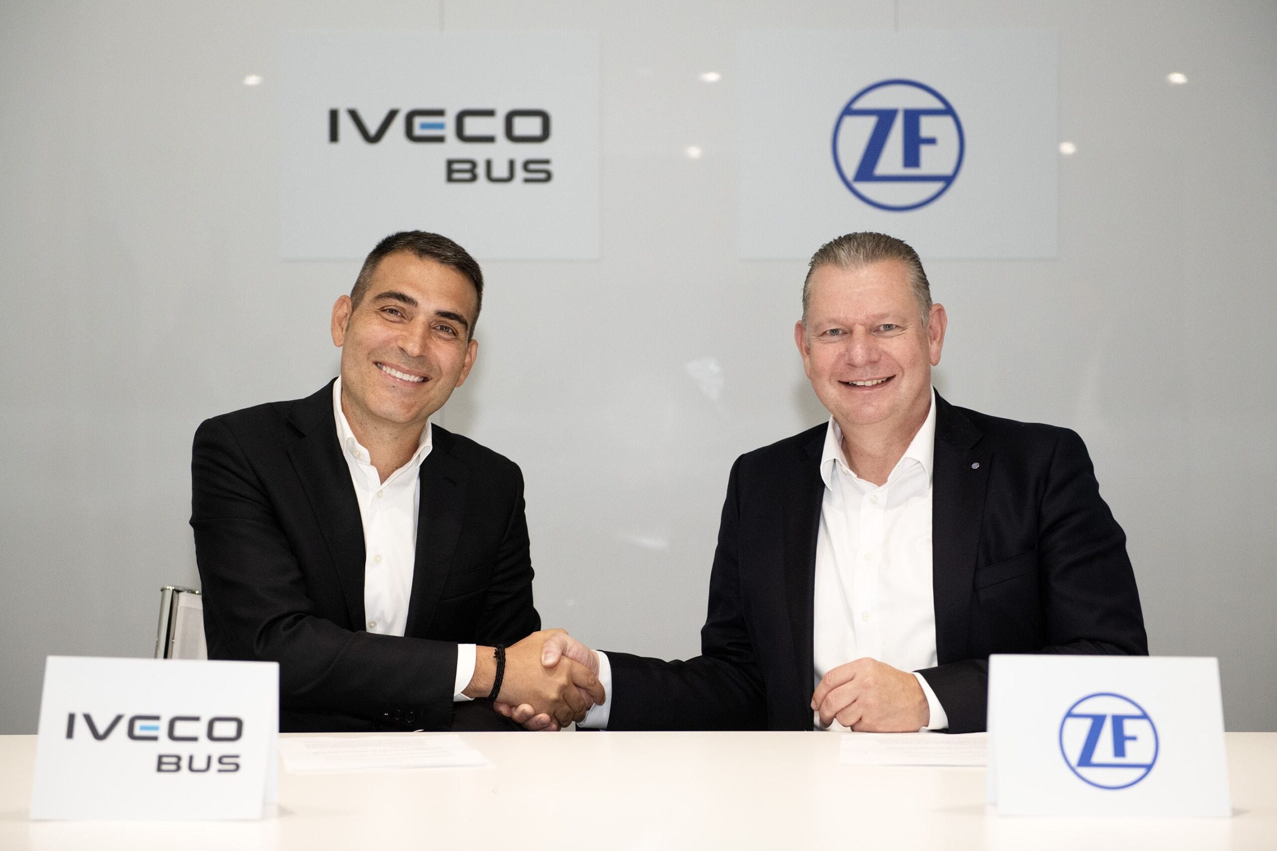 IVECO BUS y ZF juntos para acelerar la próxima generación de soluciones de movilidad eléctrica