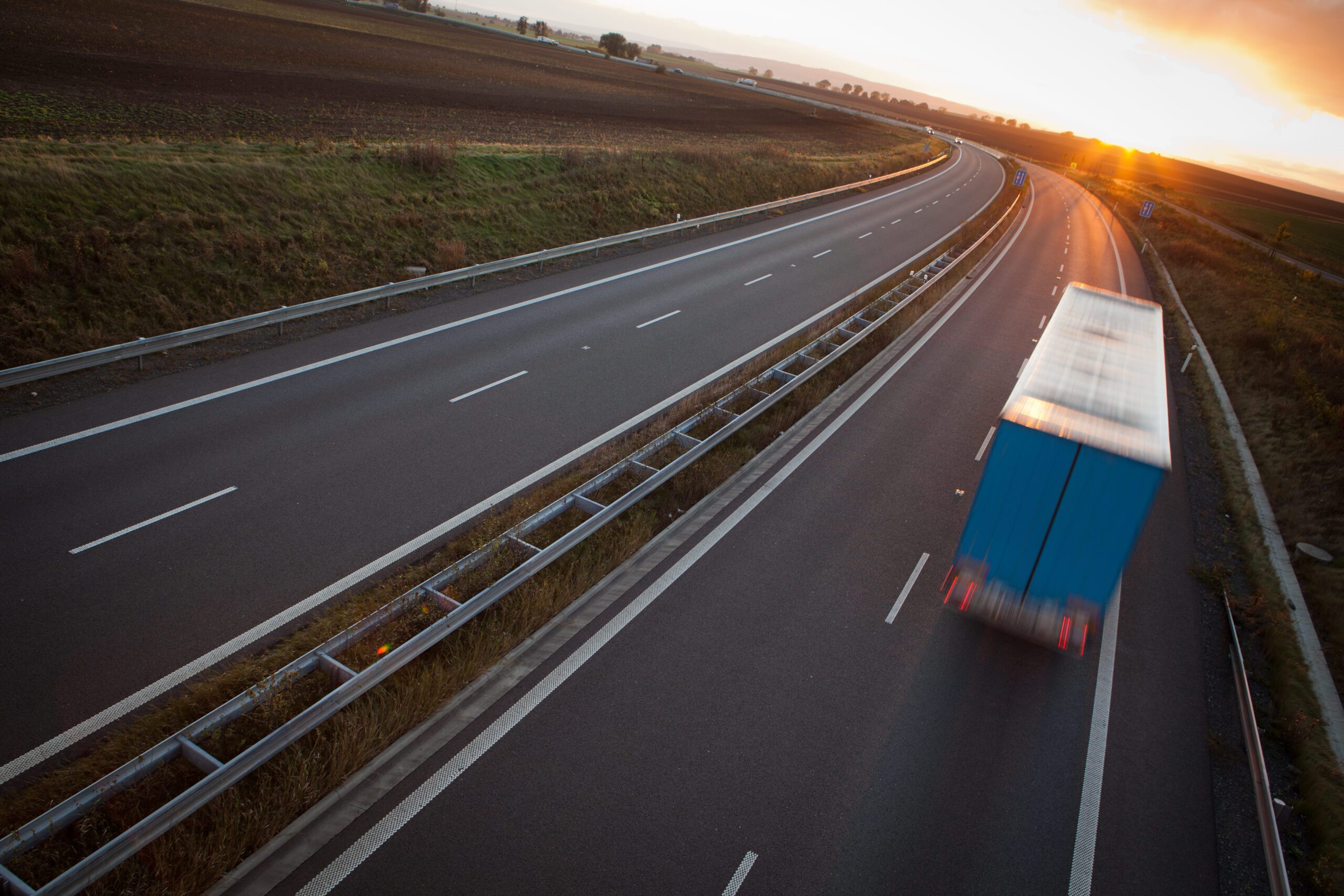 Las matriculaciones de autobuses crecen un 35,5% en enero, mientras que el V.I. cae un 7,6%