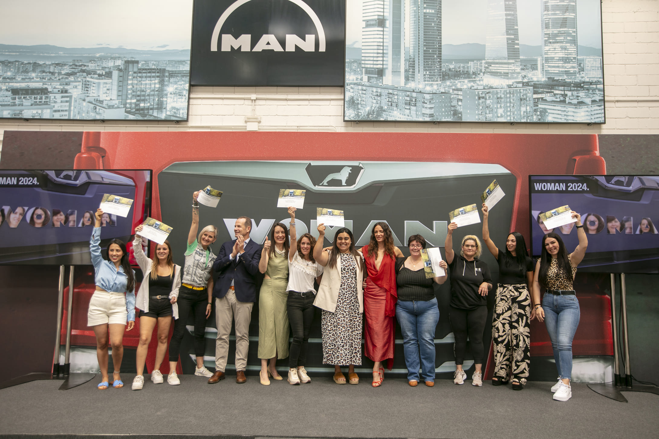 MAN Truck & Bus Iberia lanza su quinta edición de las becas WoMAN